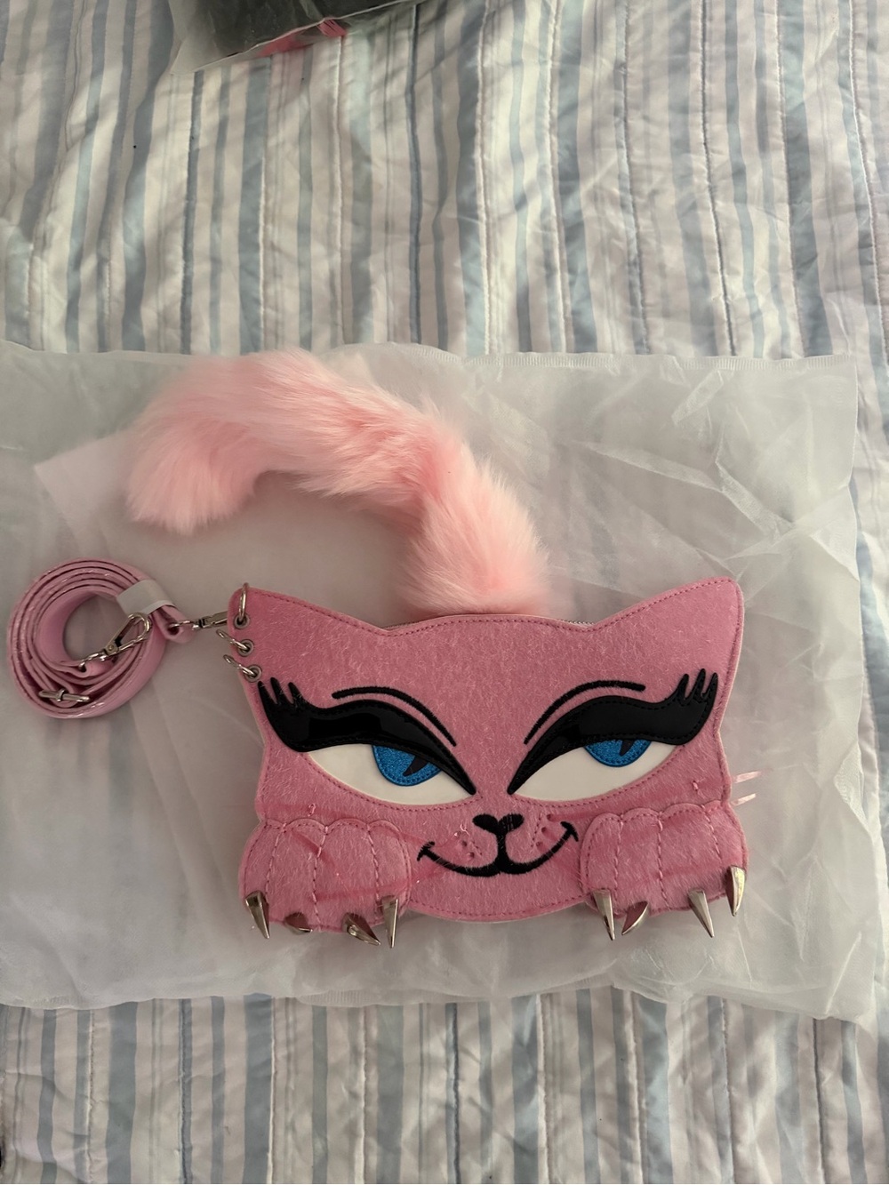 Sugar Thrillz Pink Cat Face Crossbody with Blue Eyes